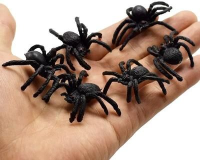 Uplift Picks Realistic Halloween Fake Bug Prank Toy Set spider 12 Pcs