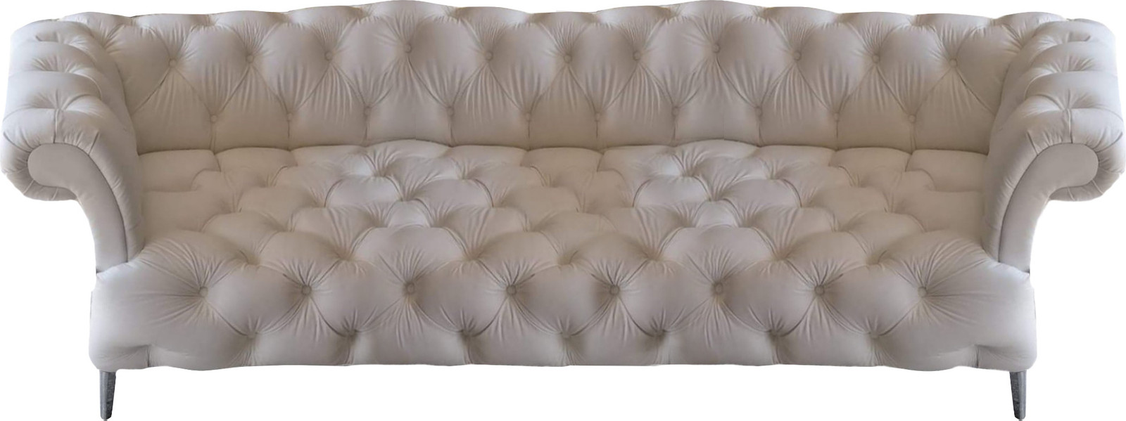 Moderne Chesterfield driezitsbank voor in de woonkamer