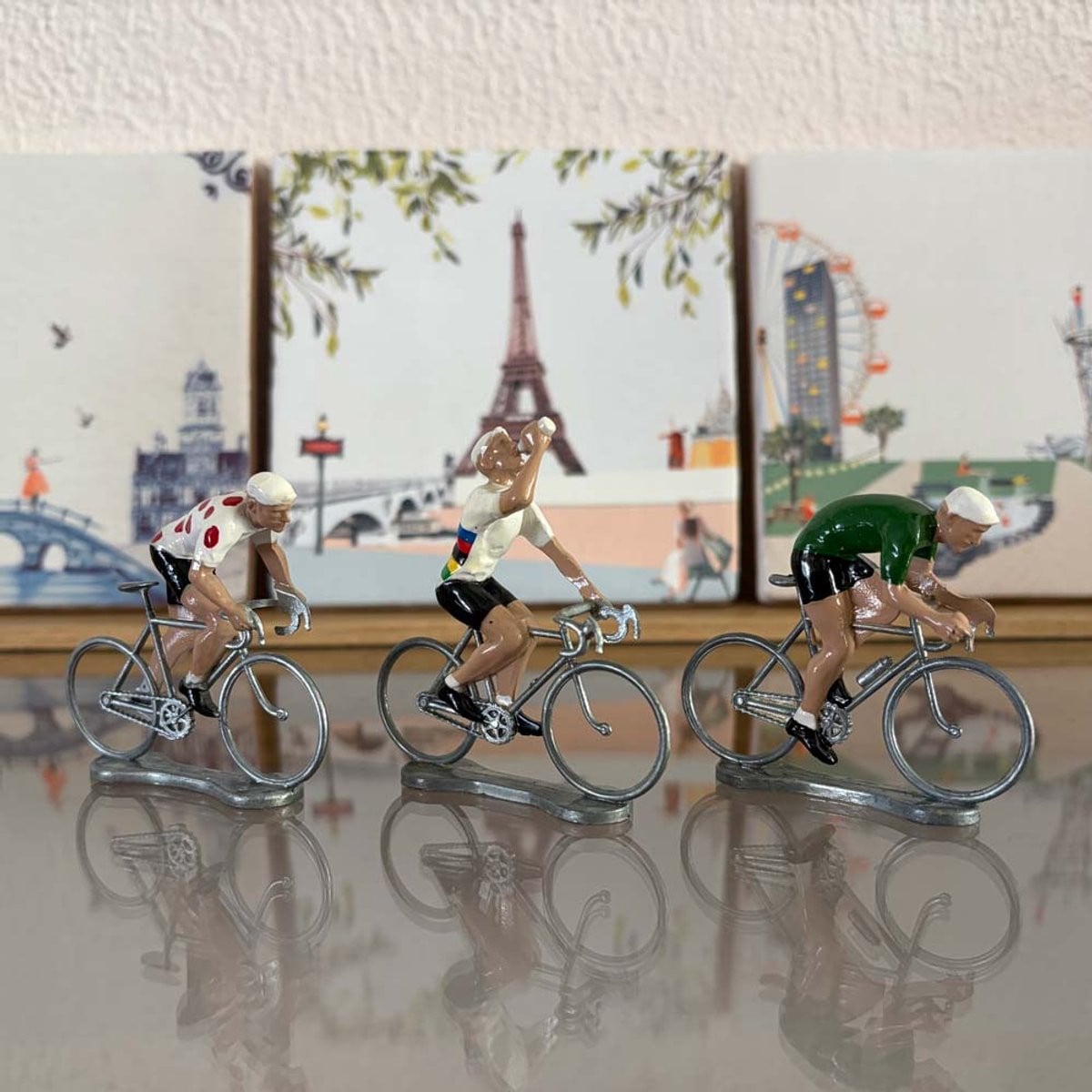 Bernard & Eddy Miniatuur Wielrenners Tour de France WK Groen Bolletjes trui - Handgeschilderd - Set van 3