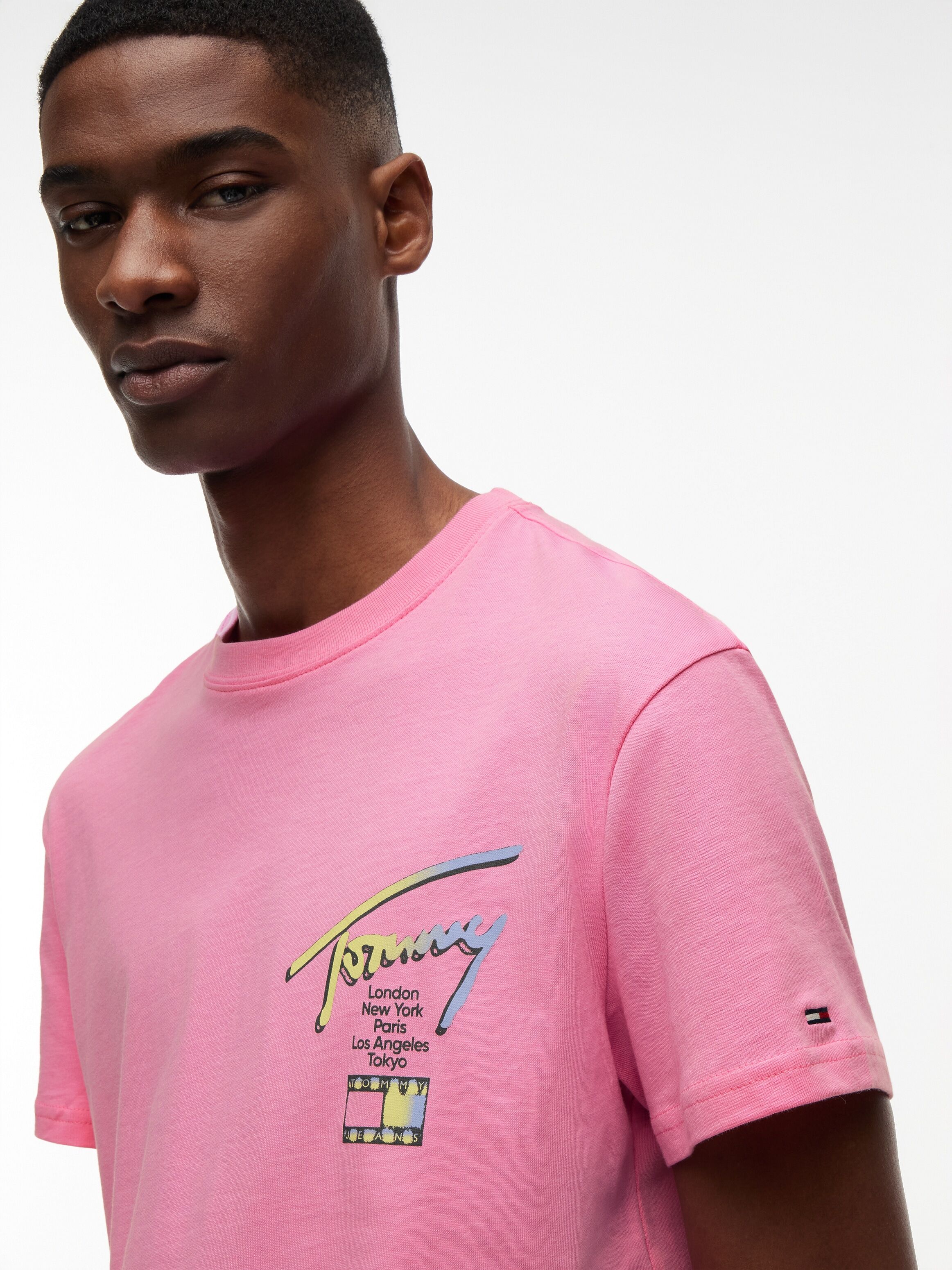 T-Shirt TOMMY JEANS "TJM REGULAR CITY SIGNATURE", Herren, Gr. 4XL, pink (pink daisy), Single Jersey, Obermaterial: 100% Baumwolle, regular fit normal, Shirts T-Shirt, mit Tommy-Signatur-Logo auf dem Rücken