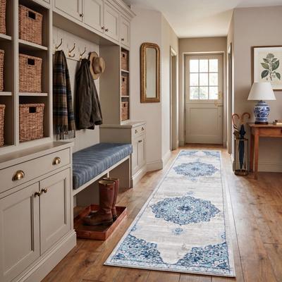 SAFAVIEH Brentwood Nigyar Oriental Medallion Rug