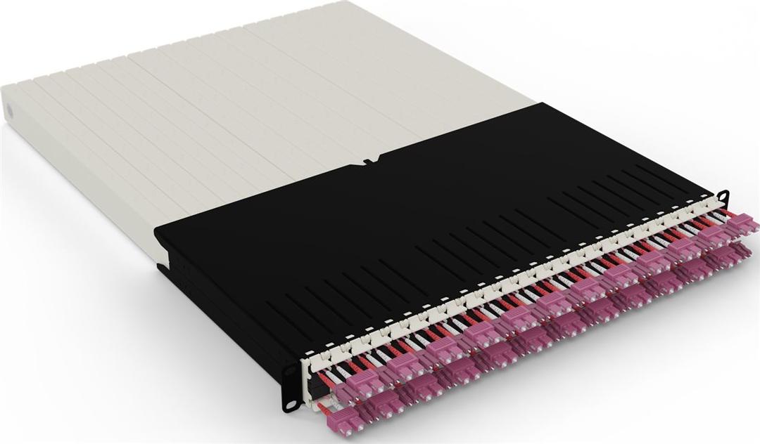 PATCHBOX .one / 30RU / OM4 / LC-SC, 1,8 m, LC/SC, OM4, LC, SC