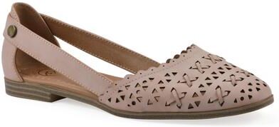 Women's Nobler Pointed Toe Flat by White Mountain in Blush Smooth (Size 9 M)