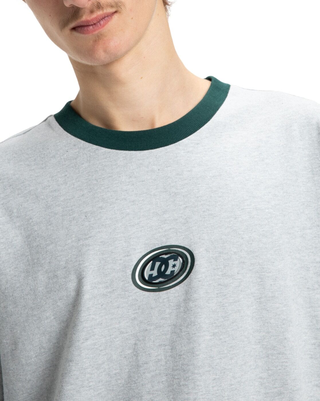 Rundhalsshirt DC SHOES "The Score", Herren, Gr. XS, grau (light erdgrau), Obermaterial: 100% Baumwolle., Shirts Rundhalsshirt light erdgrau XS