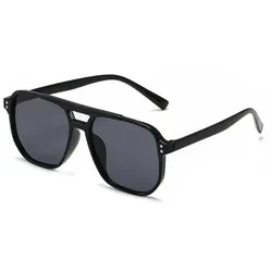 Eckige Retro-Sonnenbrille mit schwarzem Rahmen - black