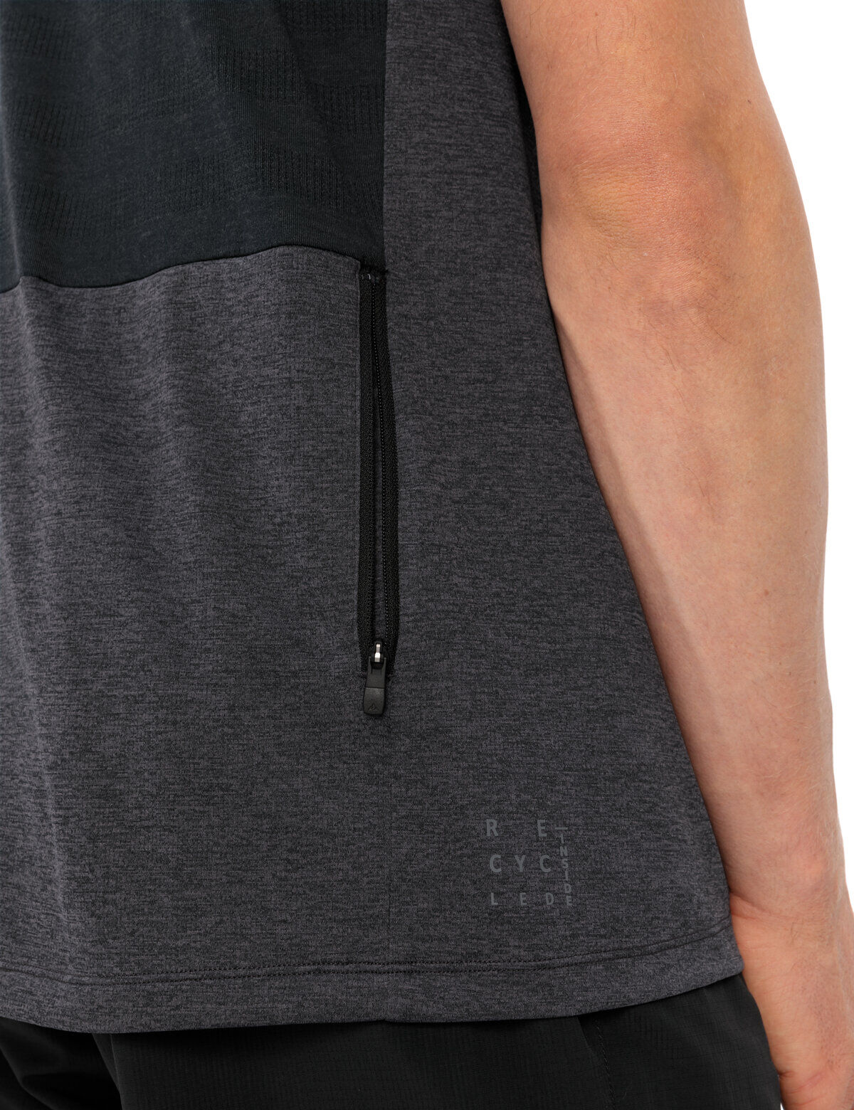 Radtrikot VAUDE "MEN'S TAMARO HZ SHIRT IV", Herren, Gr. XL, grau (schwarz), Obermaterial: 100% Polyester, Trikots Radtrikot, für Radfahren, für Erwachsene, atmungsaktiv, leicht schwarz XL