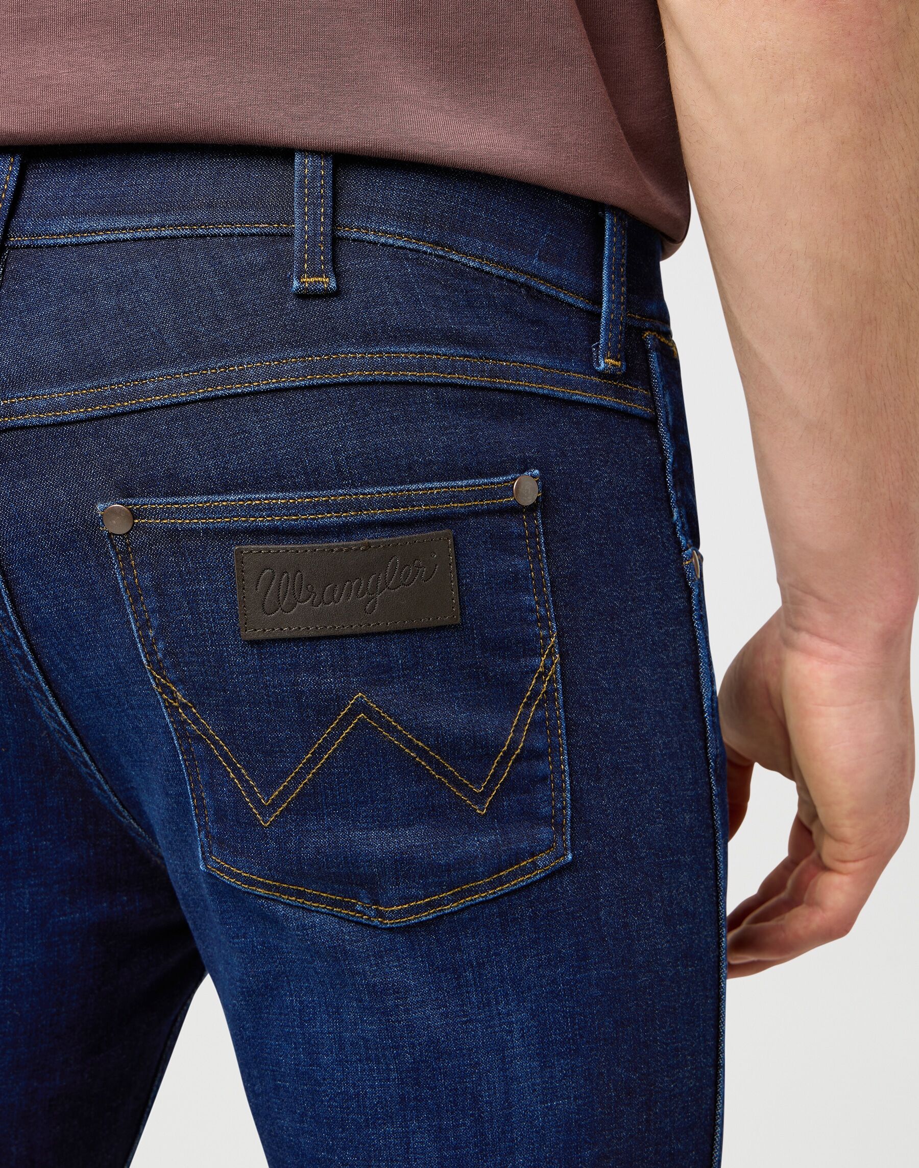 Wrangler "GREENSBORO" Free to stretch material rustic navy 44, Länge 32