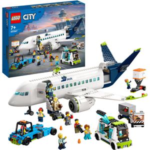 LEGO City 60367 Passagierflugzeug, ab 7 Jahre, 913 Teile