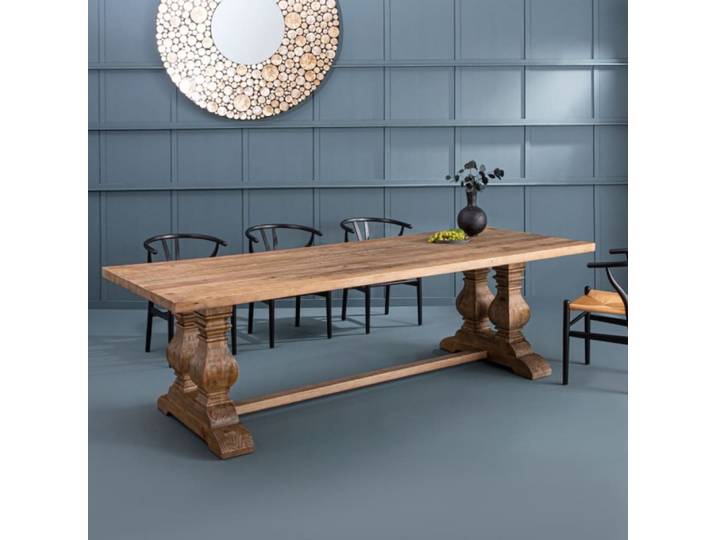 Table rectangulaire en vieux pin massif