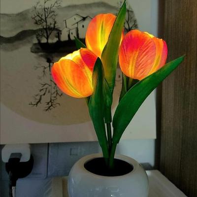 Uplift Essentials Romantic Simulation Tulip Bouquet LED Table Lamp orange battery Version