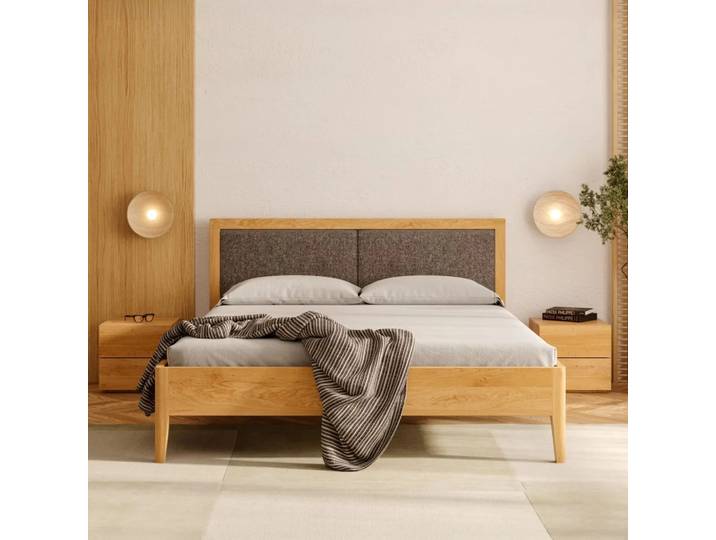 Gepolstertes Massivholzbett Silva Buche 200x200 cm Danzz