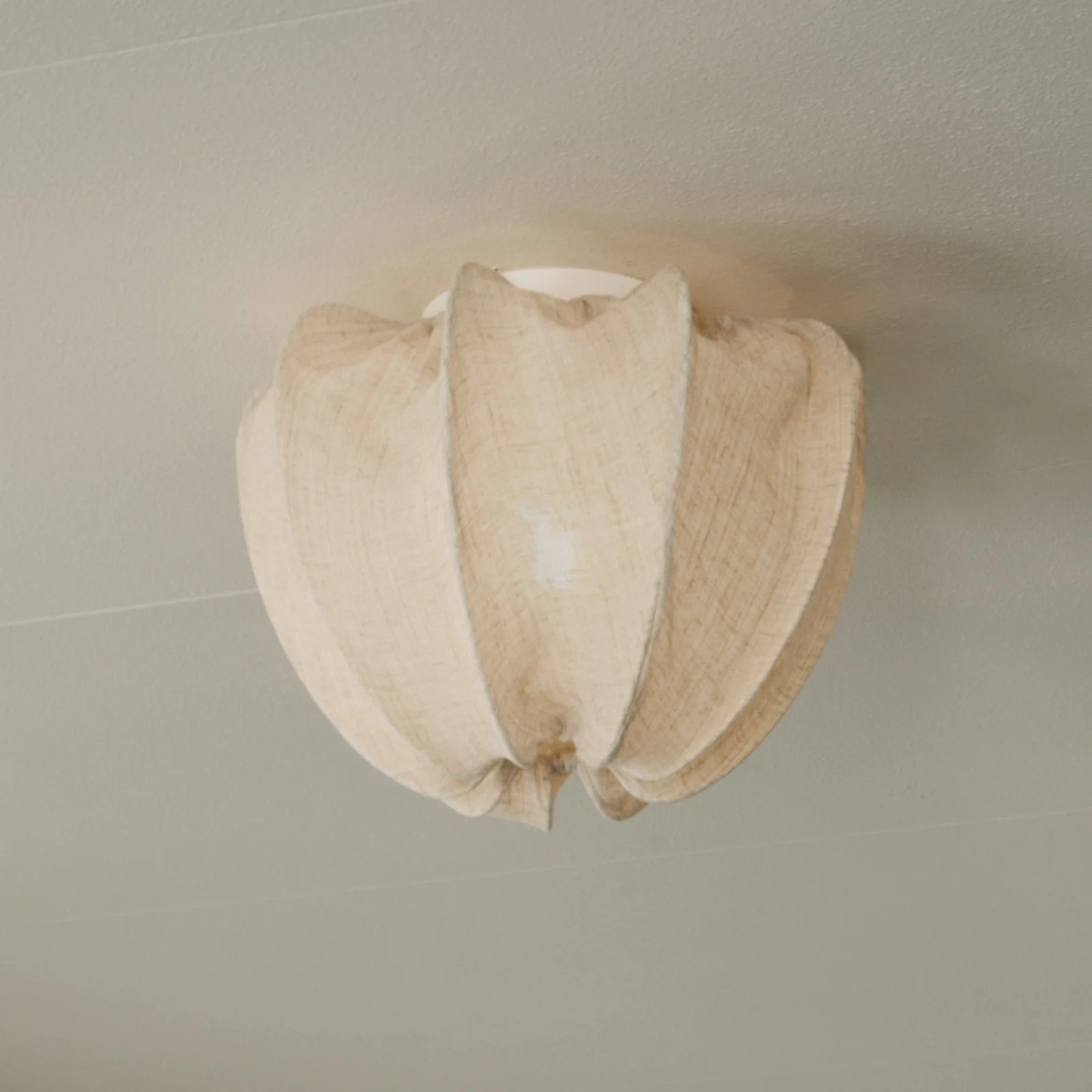 Watt & Veke Anna plafondlamp, naturel linnen, Ø 30 cm