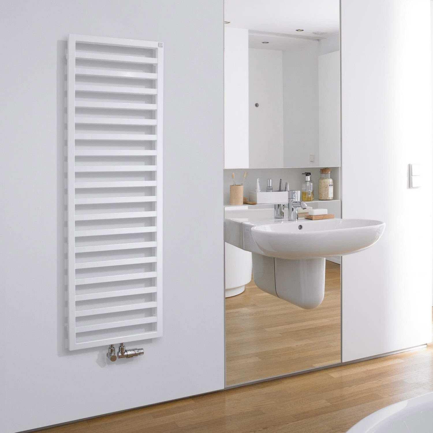 Zehnder Quaro QAM-140-060/GD Badheizkörper 60 x 143,3 cm, Heizung, ZQ130260B100020, weiß RAL 9016 - B: 60 H: 143,3 cm - weiß RAL 9016