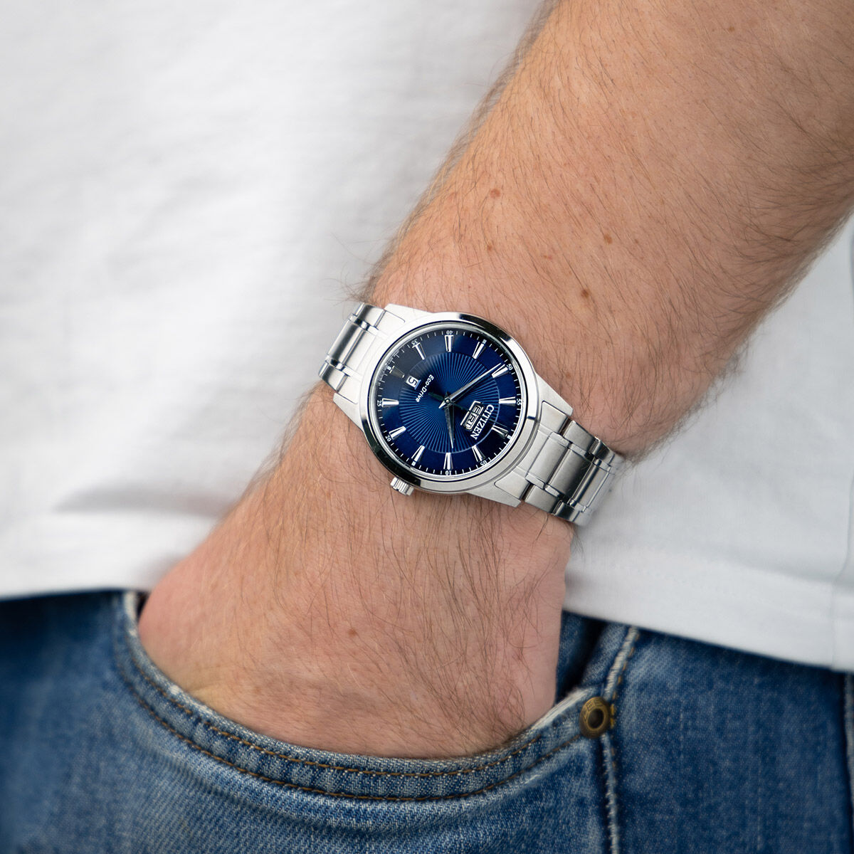 Citizen Eco-Drive Classic AW0100-86L
