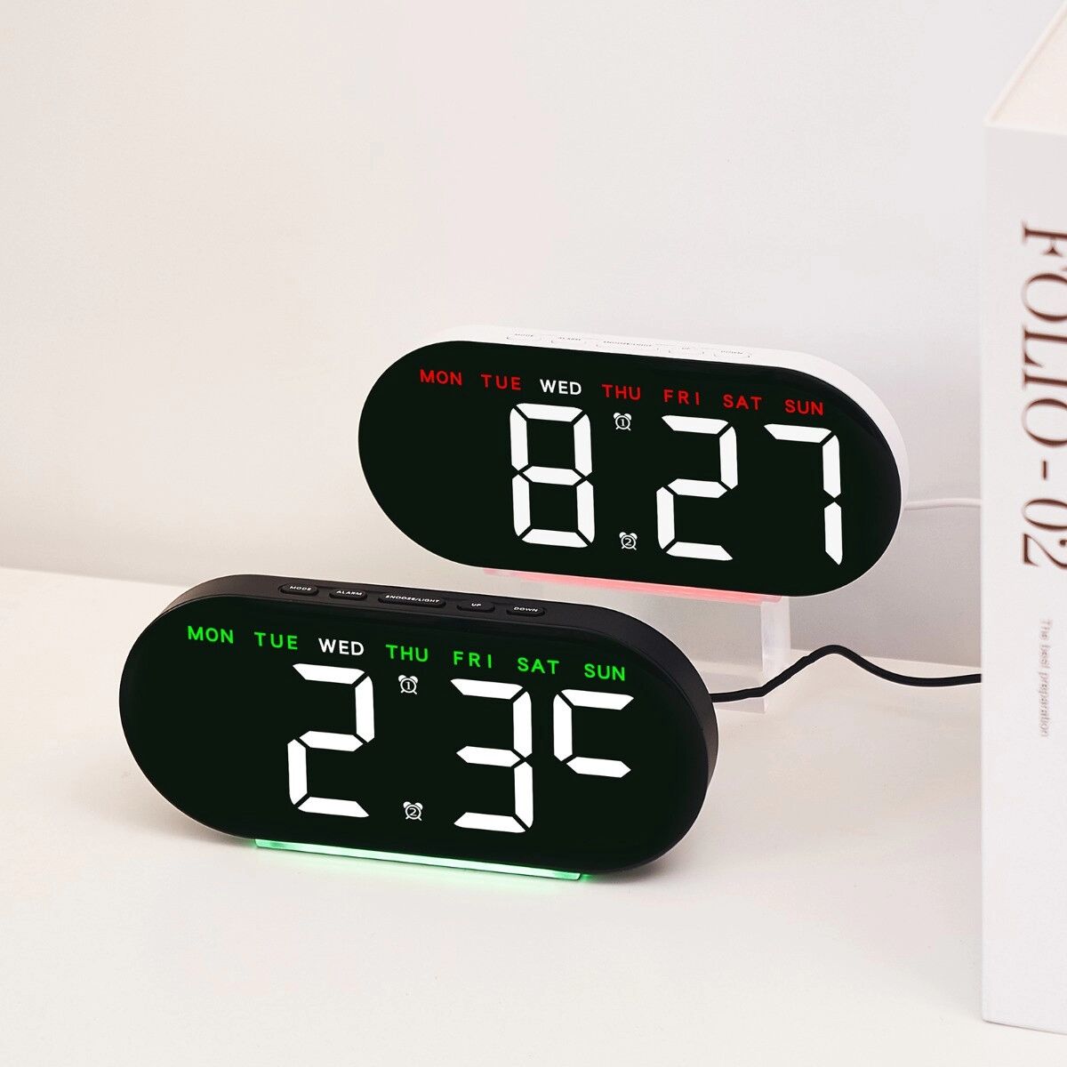INF Große LED-Digitaluhr mit 24-Stunden-Anzeige, ewigem Kalender, Alarm und Nachtlicht Schwarz Rot