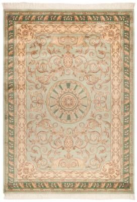 SAFAVIEH Handmade Versailles Cezalinda Traditional Silk Rug