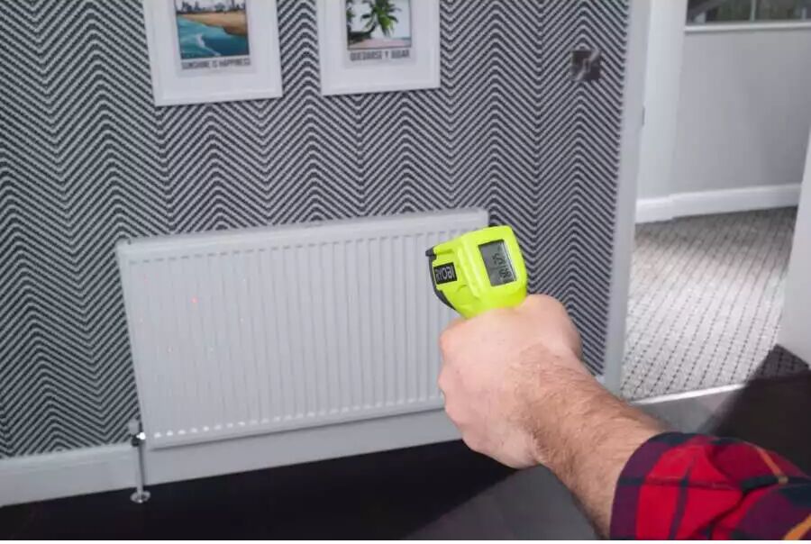Ryobi TERMOMETRO AD INFRAROSSI