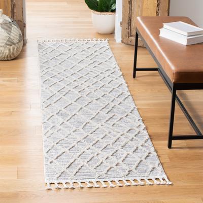 SAFAVIEH Marrakech Moroccan Boho Braided Tassel Area Rug