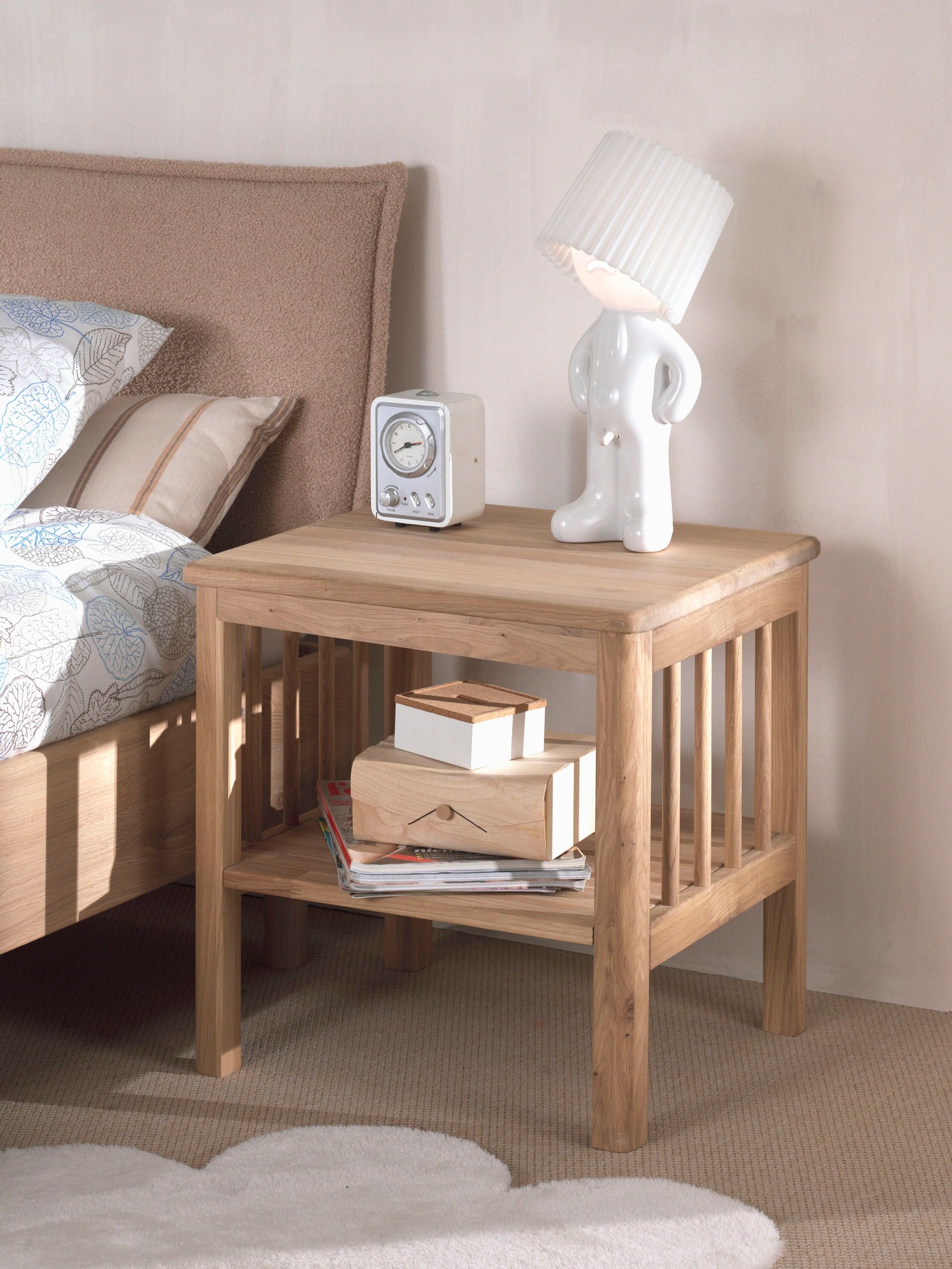 Sideboard VIPACK "Nachtkonsole aus massvier Eiche natur geölt, zeitloses Design", beige (eiche natur geölt), B:50cm H:50cm T:45cm, Massivholz, Sideboards, Sideboard, mit 1 Fachboden, stabil und standfest gebaut eiche natur geölt B/H/T: 50cm x 50cm x 45cm,