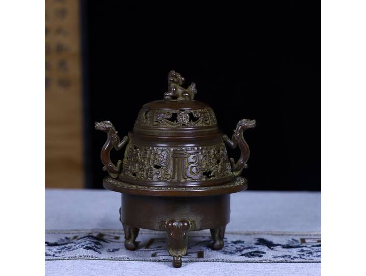 Brûleur d'encens en cuivre pur à trois pieds en forme de tête d'éléphant, encensoir vintage pour la maison, décoration intérieure, ornement artisanal rétro en cuivre