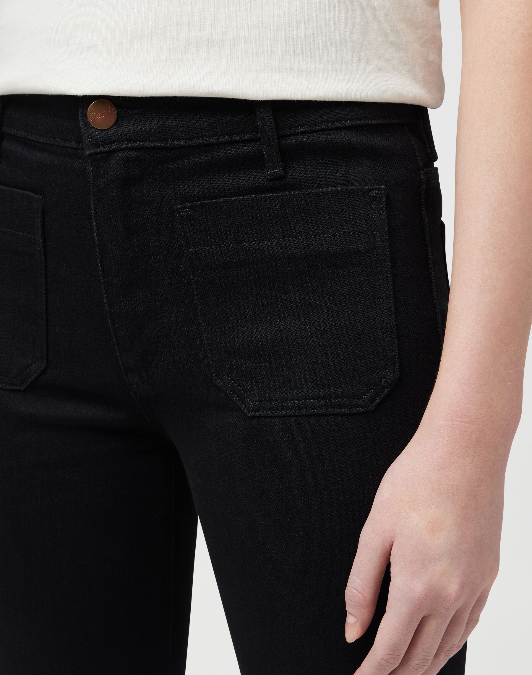 Wrangler "Flare" im Retro-Design mit ausgestelltem Bein retro schwarz 29, Länge 30