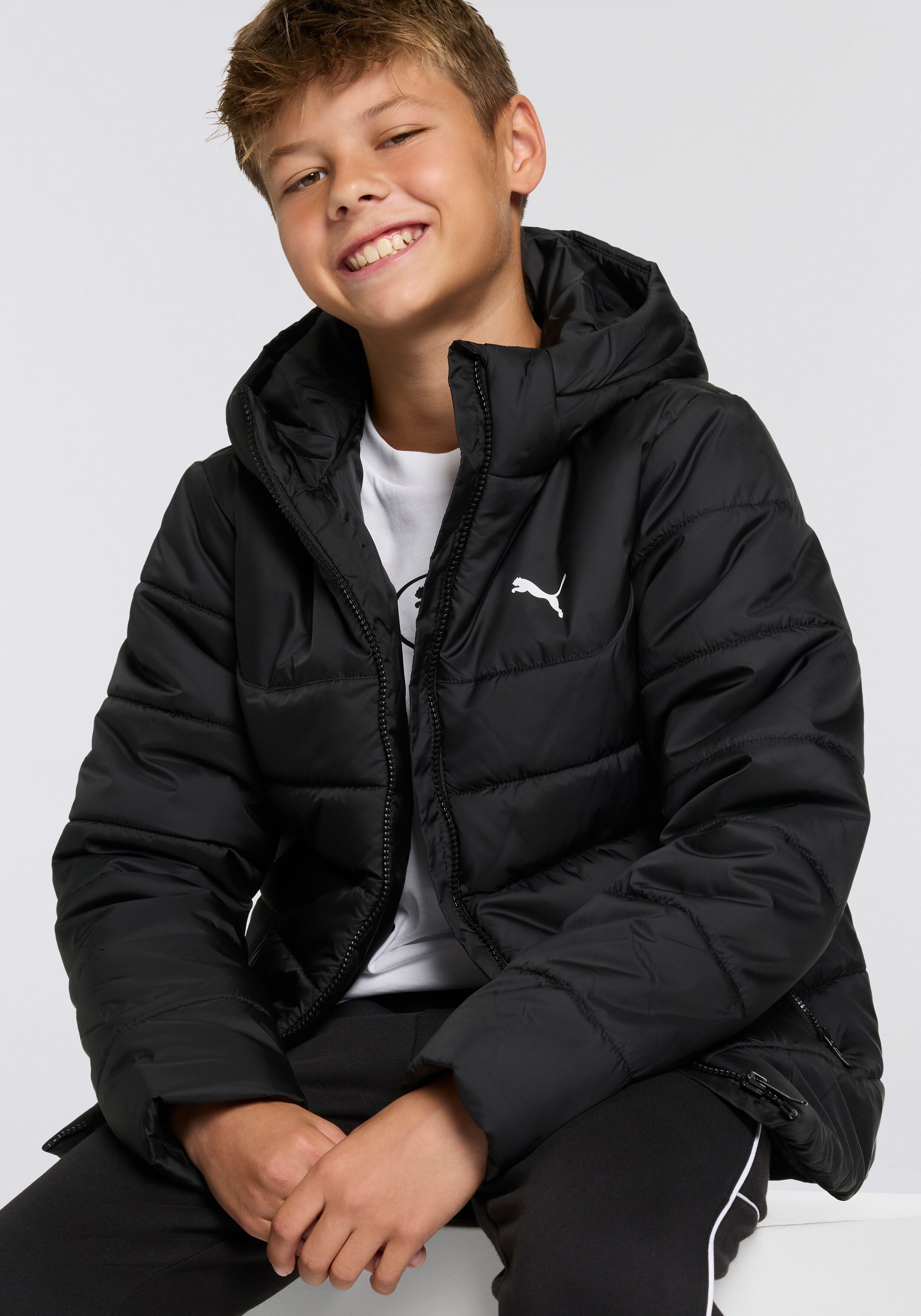 Winterjacke PUMA "ESS HOODED PADDED JACKET", Jungen, Gr. 140, schwarz (puma schwarz), Taft, Obermaterial: 100% Polyester, unifarben, regular fit normal, Rundhals, Jacken Winterjacke, mit Kapuze, entspannte Passform puma schwarz 140