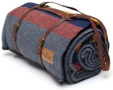 Pendleton Yakima Camp Lake Wool Twin Blanket with Leather Carrier