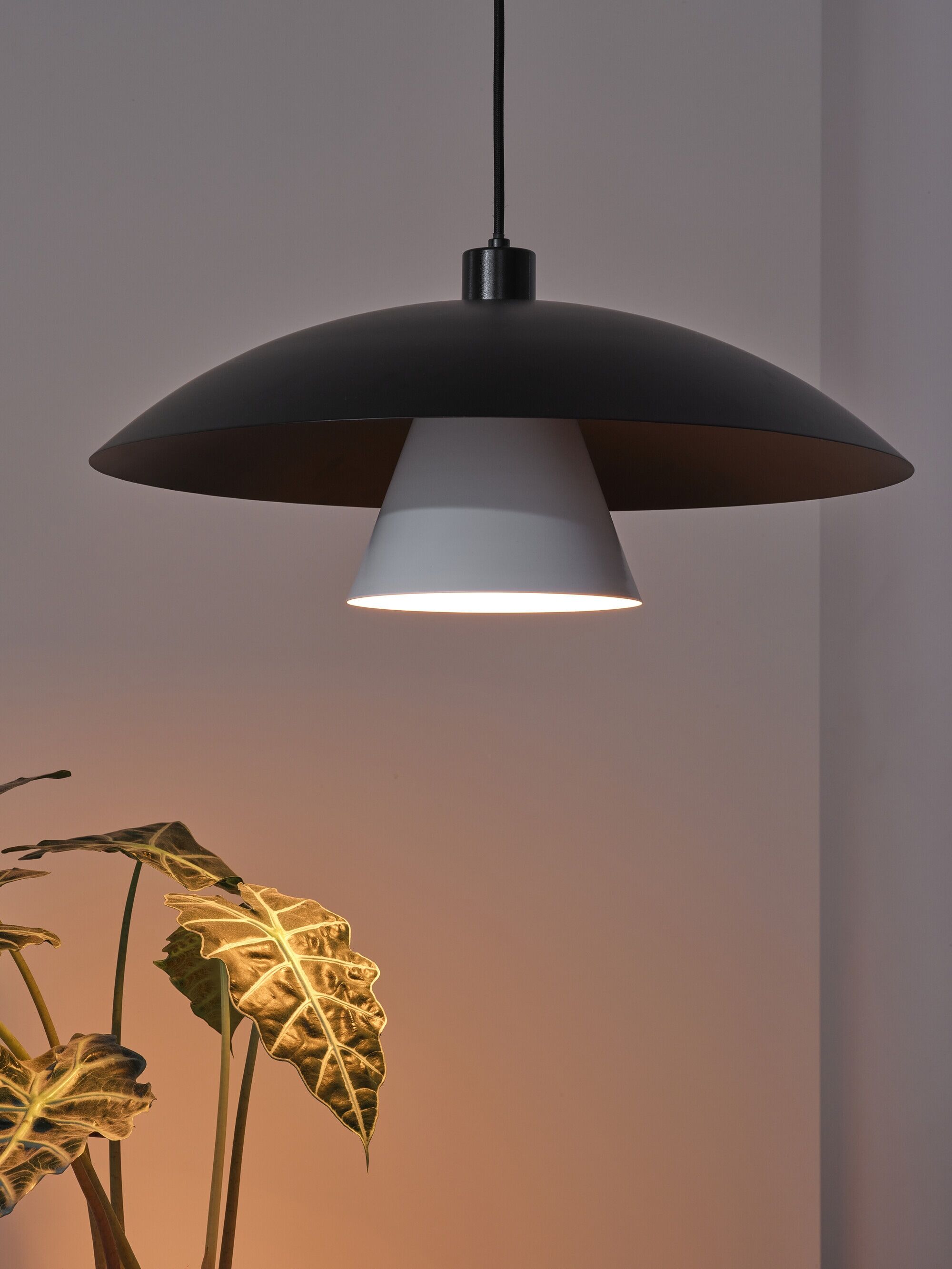 OSRAM Pendelleuchte "Decor Flying Mushroom Pendant", schwarz (schwarz, weiß), Ø 50cm, 1 Stk., Leuchten, Fassung E27, Stahl, Pendelleuchte