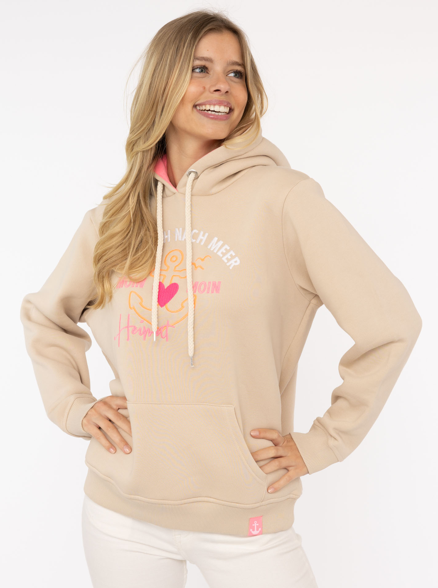 Hoodie ZWILLINGSHERZ "Fernweh nach Meer", Damen, Gr. SM (S/M), beige (hellbeige), Obermaterial: 50% Baumwolle, 50% Polyester, comfort fit hüftbedeckend, V-Ausschnitt, Sweatshirts Hoodie, mit maritimer Stickerei, Kängurutaschen hellbeige SM (S/M)