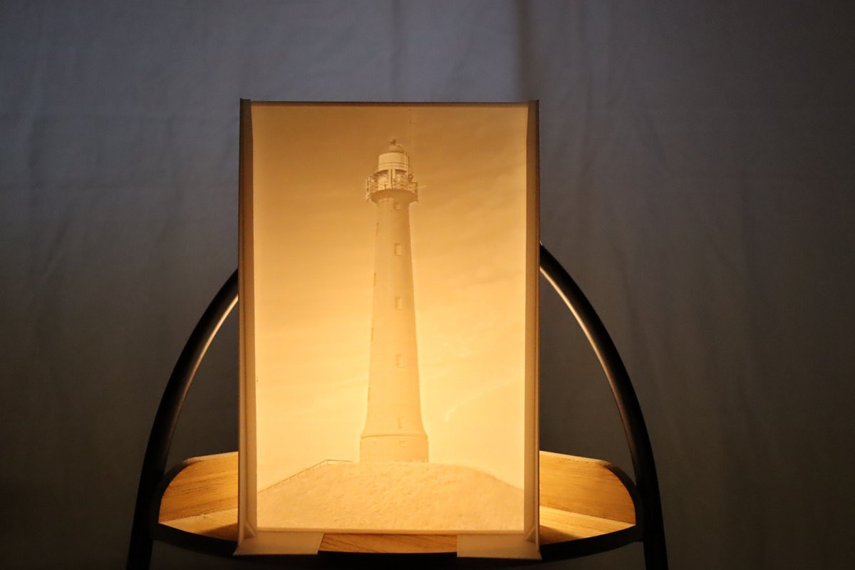 Lithophane verlichte foto van de Grote vuurtoren van IJmuiden voor op tafel