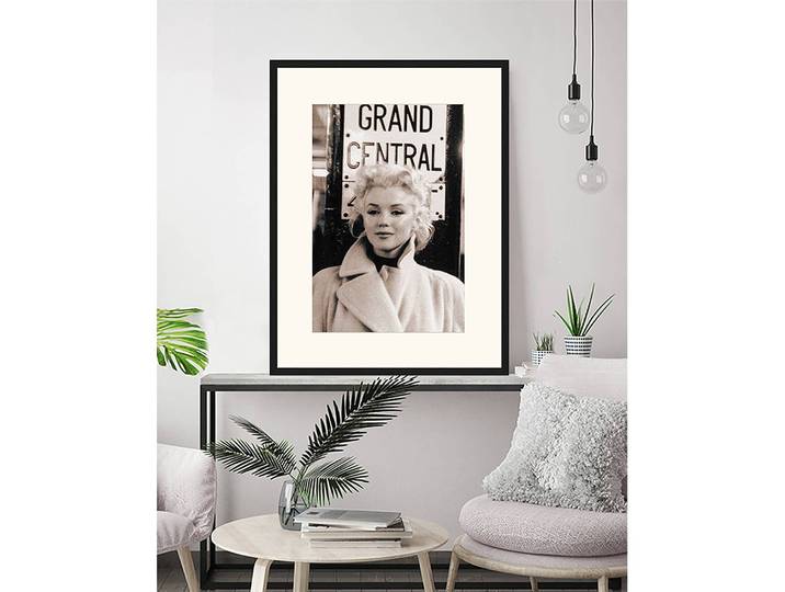 Tableau déco Marilyn Monroe V Cadre : hêtre massif verni Revêtement : plexiglas Noir 63 x 83cm