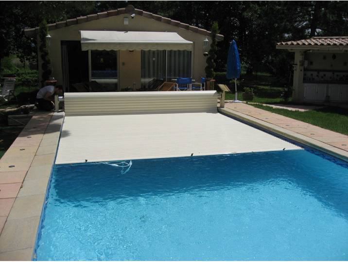 Volet roulant solaire hors sol  Golden Roll  - 12 x 6 m