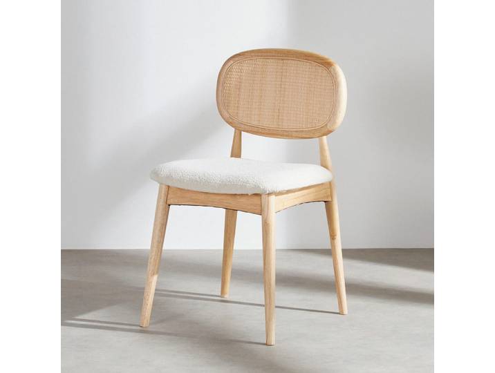 Stuhl aus hellem Gummibaumholz, ecrufarbenem Polyestergewebe und Rattan-Geflecht