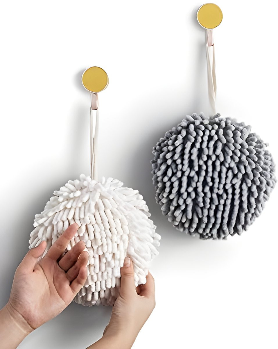 PolkaHome Fuzzy Ball Handdoek Set van 2 - Wit en Grijs - Snel Absorberend