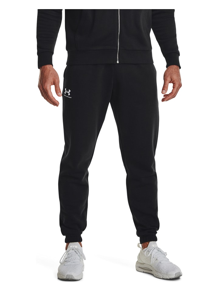 Under Armour Sweathose "Essential" in Schwarz - M