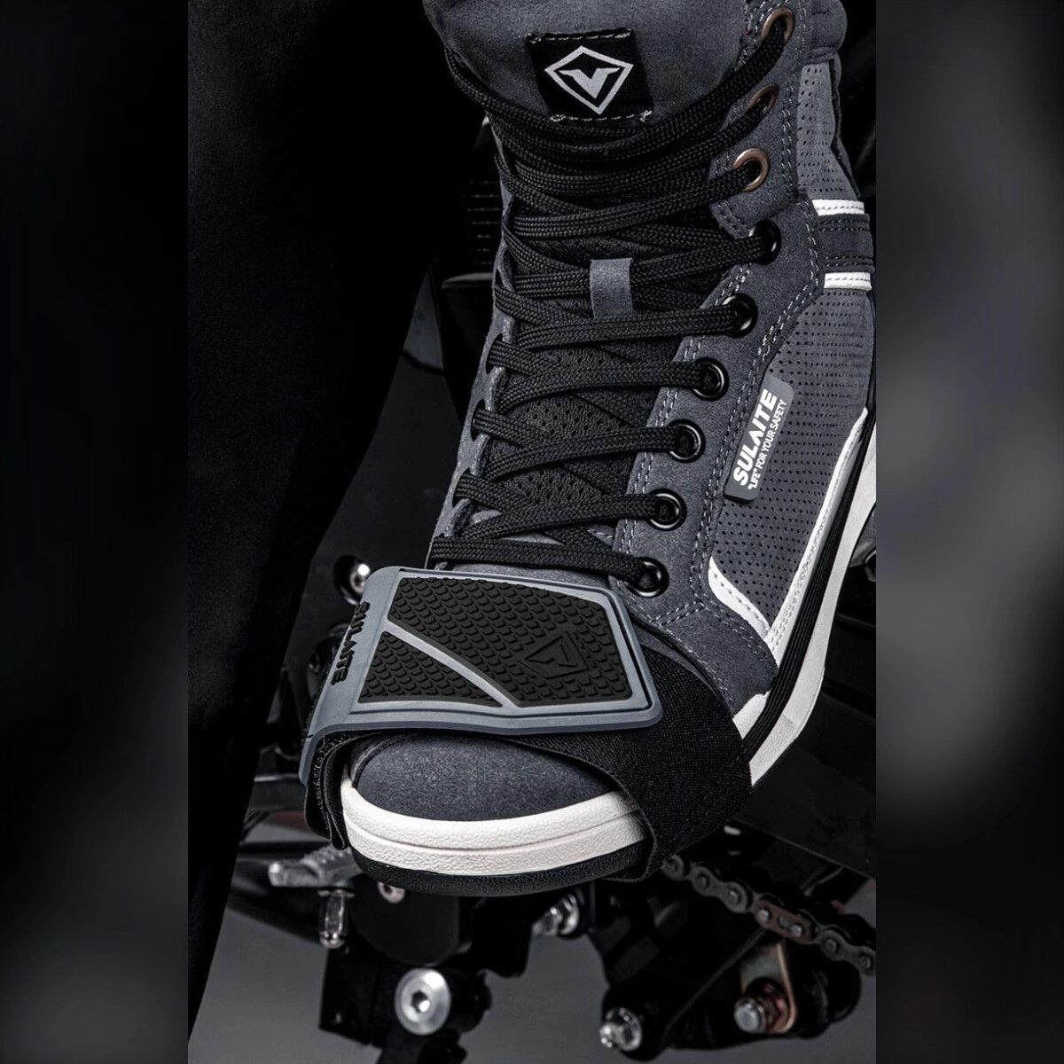 INF Motorrad-Schalthebel-Schuhüberzug – PVC Anti-Rutsch-Schutz mit elastischem Band und Klettverschluss für erweiterten Braun