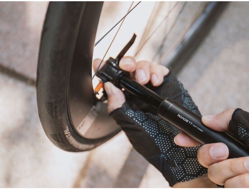 Topeak Pompa tascabile  Minipompa Roadie TT Mini 11 bar/160 psi nera
