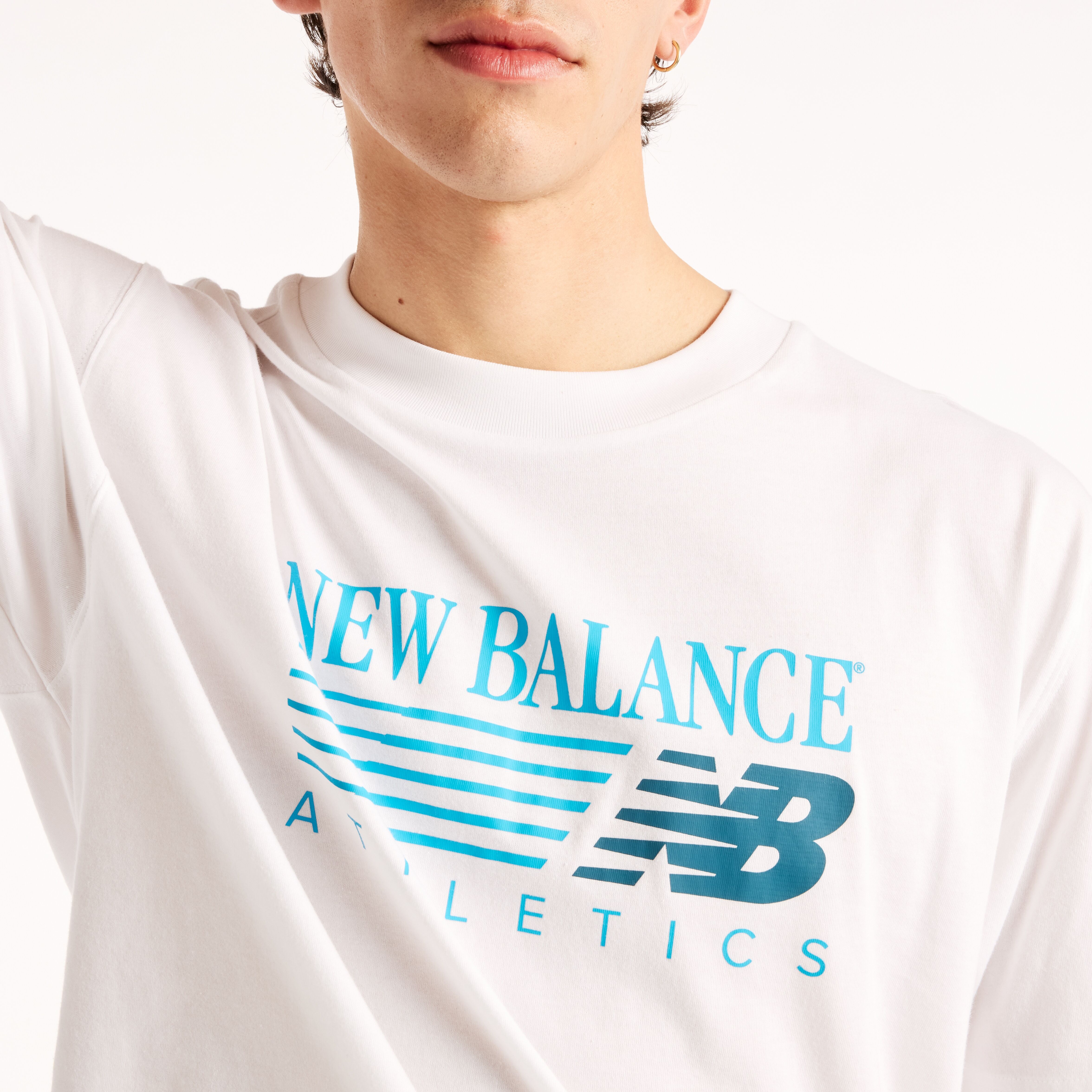 T-Shirt NEW BALANCE "REIMAGINED GRAPHIC T-SHIRT", Herren, Gr. XXL, weiss (weiß (wt)), Obermaterial: 100% Baumwolle, Shirts T-Shirt, sportlicher Stil, aus Baumwolle, T-Shirt-Schnitt weiß (wt) XXL