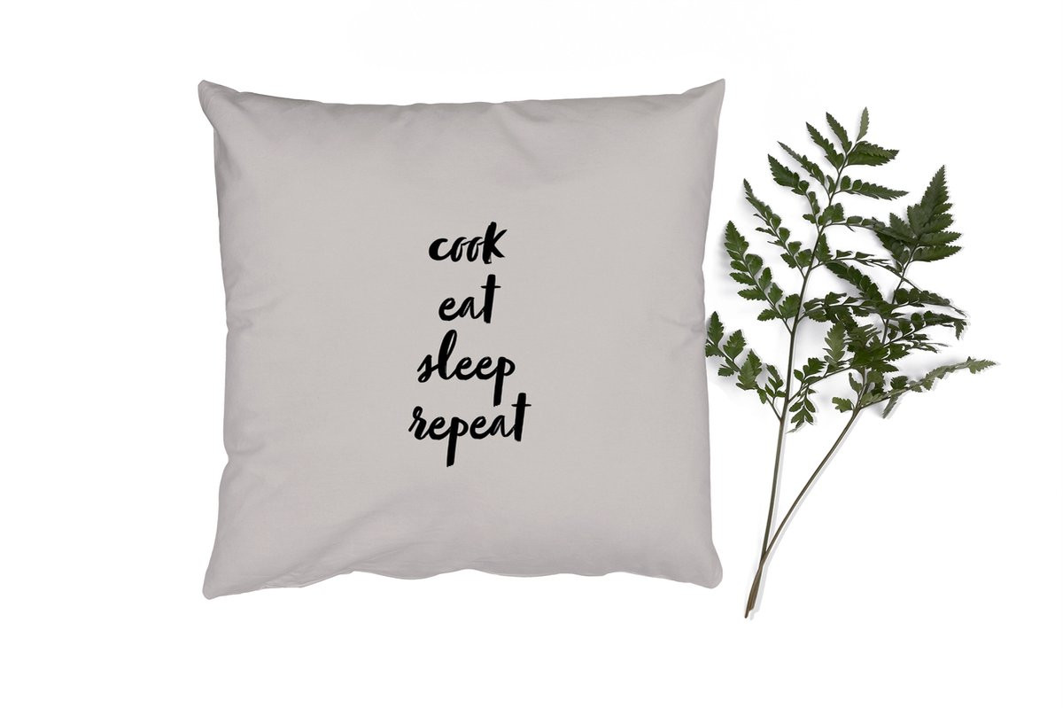 PillowMonkey Sierkussen met Cook Eat Sleep Repeat Quote - 50 x 50 cm