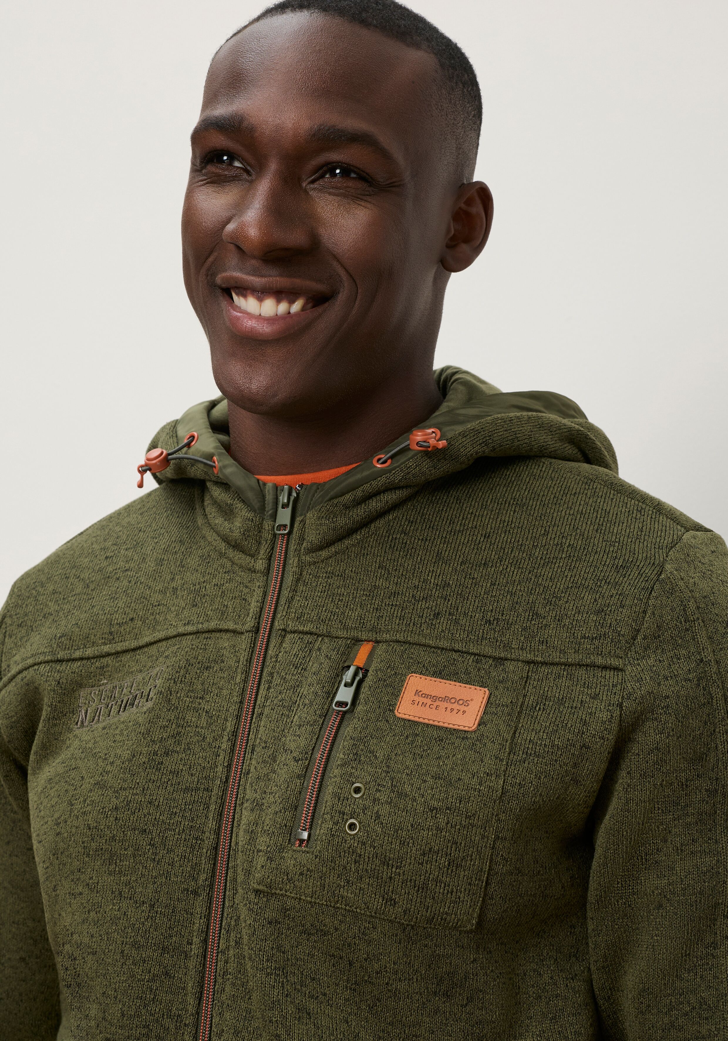 Strickfleecejacke KANGAROOS, Herren, Gr. M, grün (khaki), Obermaterial: 100% Polyester, 2-Naht-Ärmel angesetztes Bündchen, Jacken Strickfleecejacke, mit Kapuze, mit Brusttasche, Atmungsaktiv khaki M