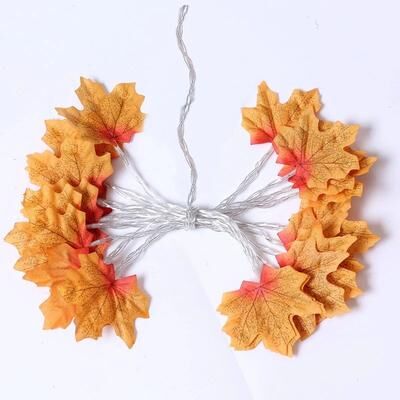 Inspire Essentials Lighted Maple Leaf Fall Garland 2 6m 40led battery Box