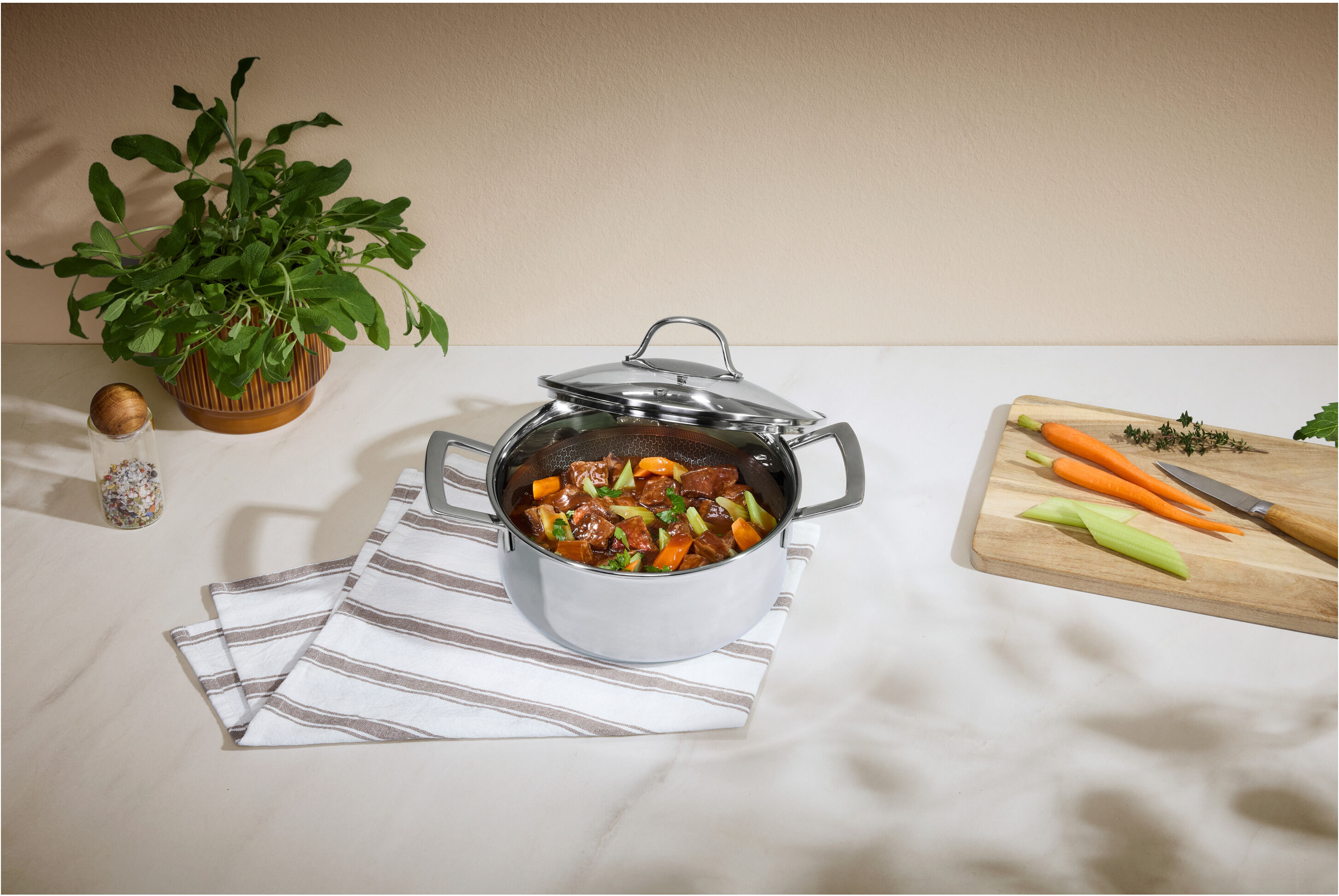 SILVERCREST® Premium-Edelstahltopf mit Wabenstruktur, Ø 20 cm