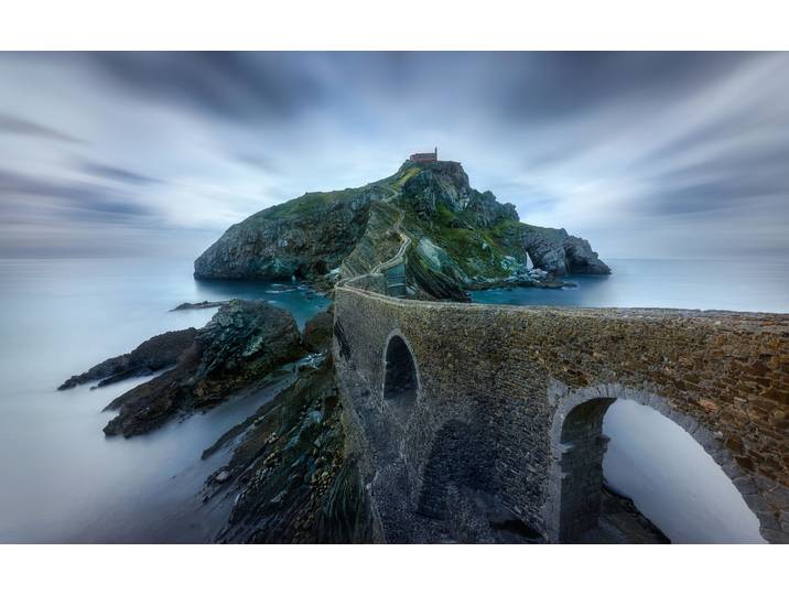 Fototapete PAPERMOON JESUS M GARCIA, SPIELE VON THRONES - DRAGONSTONE ISLAND SAN JUAN DE G , bunt, B:4m L:2,6m, Vlies, Tapeten, Fototapete