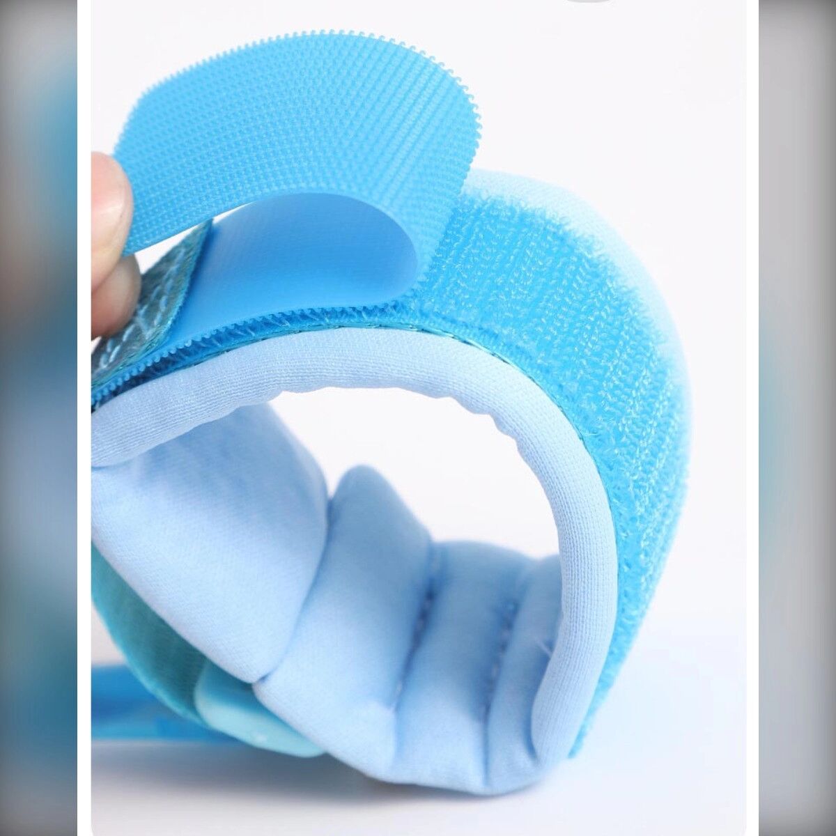 INF Reflektierende Hands-Free Handgelenksleine 1,5m – Gepolstert mit 360° Drehring Grün