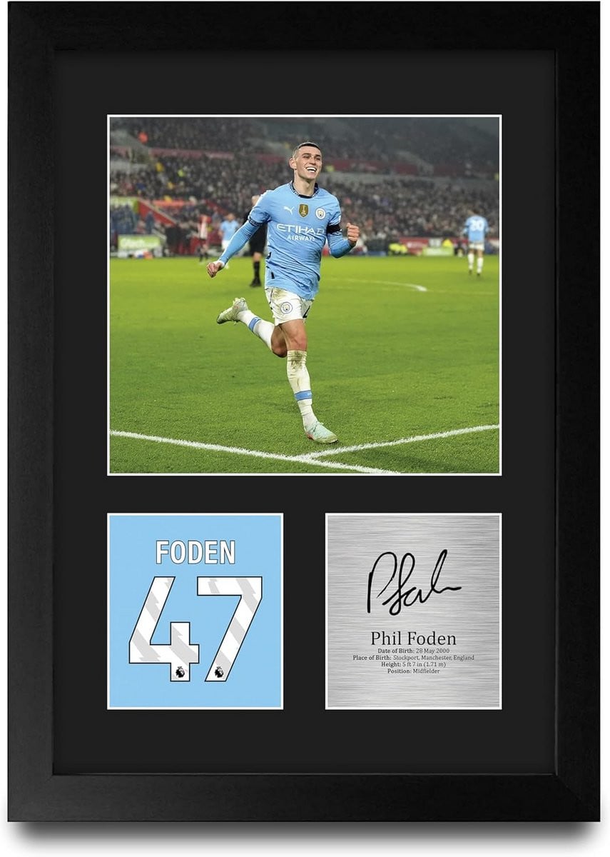 Ingelijste gesigneerde foto van voetbalster voor fans - A4 portret