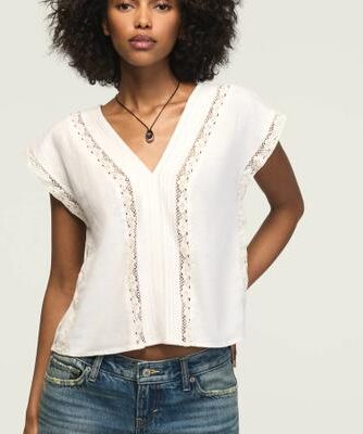 Lucky Brand Linen Lace Trimmed V Neck Top - Women's Clothing V Neck Tops Tee Shirts in Gardenia, Size S