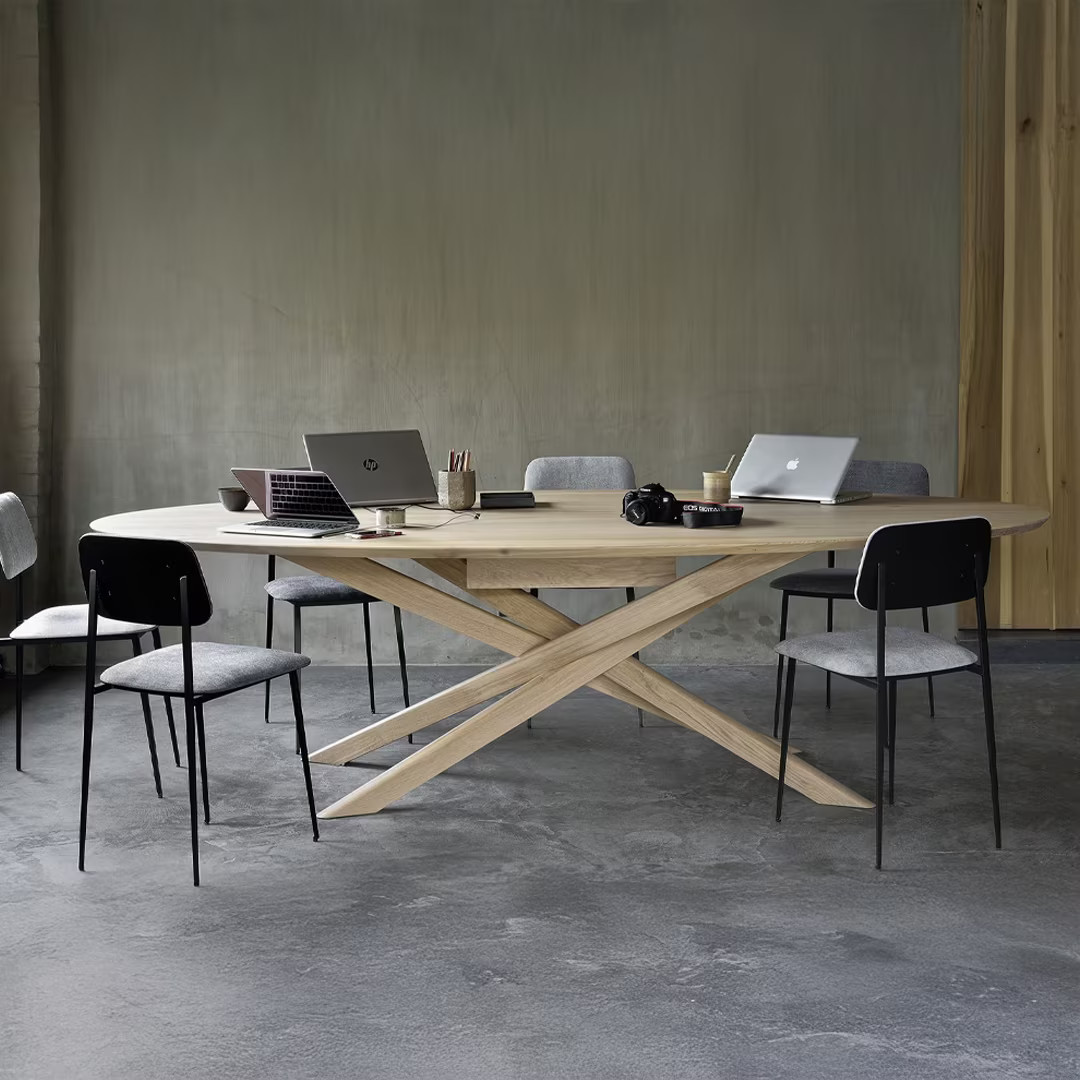 Ethnicraft Mikado Ovale Vergadertafel - Gevernist Eikenhout - Naturel - B: 267 cm, D: 138 cm