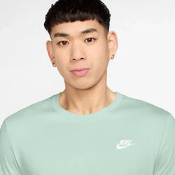 NIKE Sportswear Freizeit T-Shirt Herren 395 - barely green XS