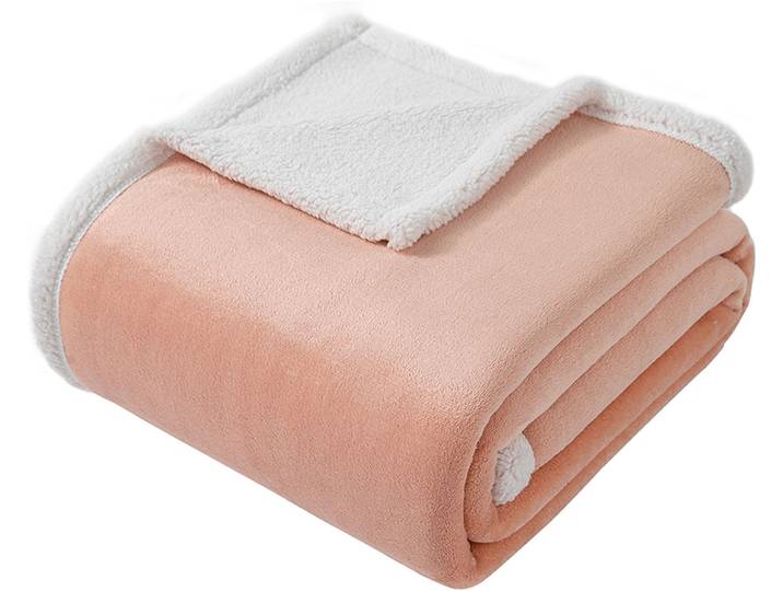Wohndecke GOODPRODUCT Sennu, Kuscheldecke, Teddy, erstklassige Tagesdecke , rosa (altrosa), B:150cm L:200cm, Polyester, Wohndecken, Wohndecke, 420g/m², flauschige, Wohndecke mit Teddyoptik, Tagesdecke