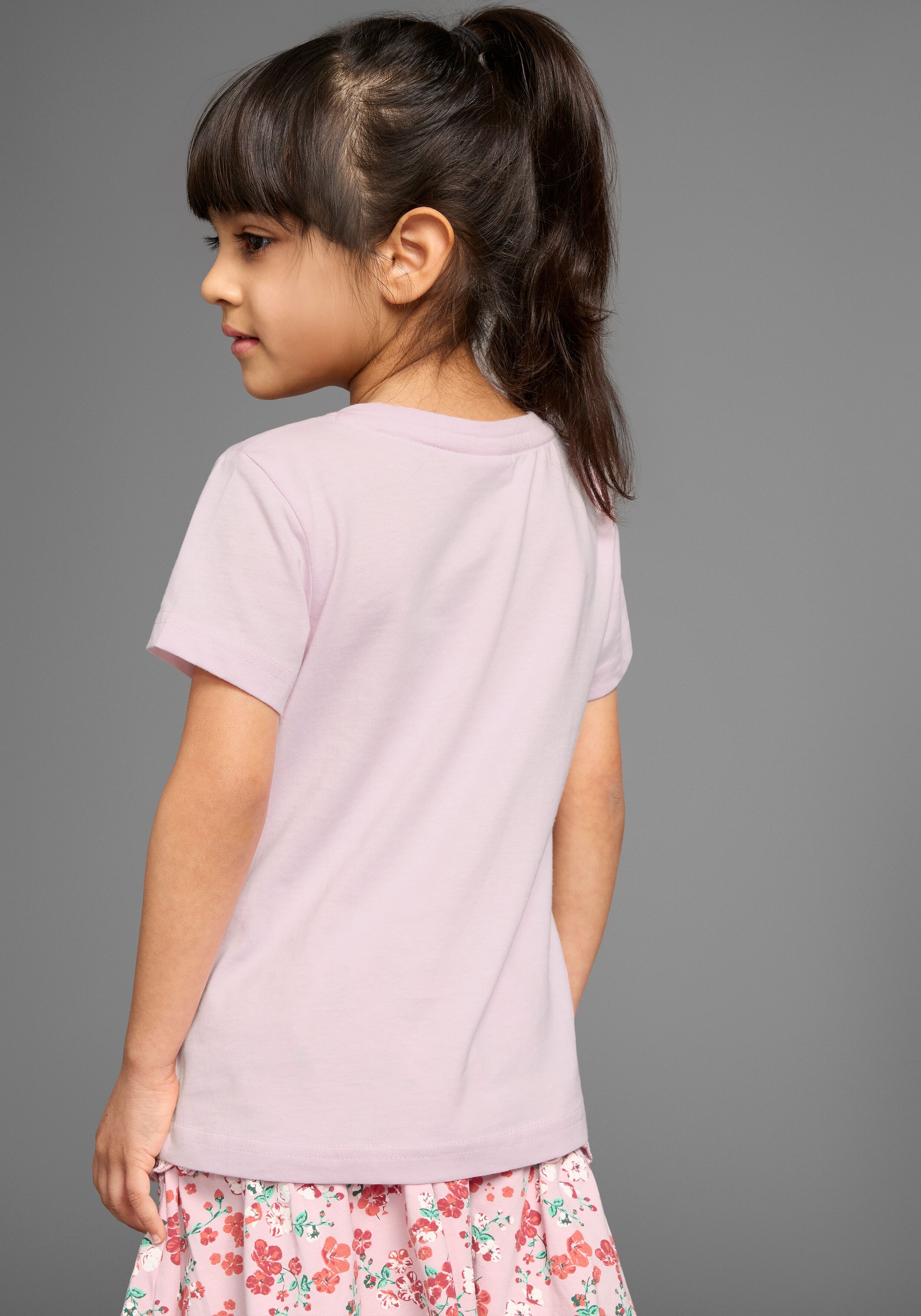 T-Shirt KANGAROOS "Aufwendige Schmetterling-Applikation", Mädchen, Gr. 104/110, rosa, Single Jersey, Obermaterial: 100% Baumwolle, bestickt, geblümt, Basic hüftlang, Rundhals, Shirts T-Shirt, T-Shirt mit aufwendiger 3D-Applikation rosa 104/110